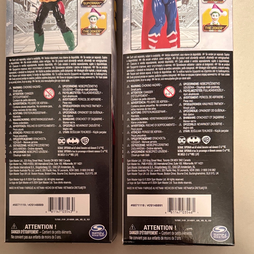 DC Comics Robin and Superman Holiday Action Figures - Red, Green, Blue - Picture 17 of 17